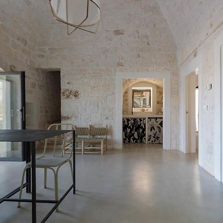 Вилла Casale Con Cipresso Остуни Экстерьер фото