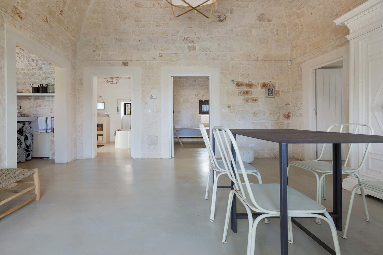 Вилла Casale Con Cipresso Остуни Экстерьер фото